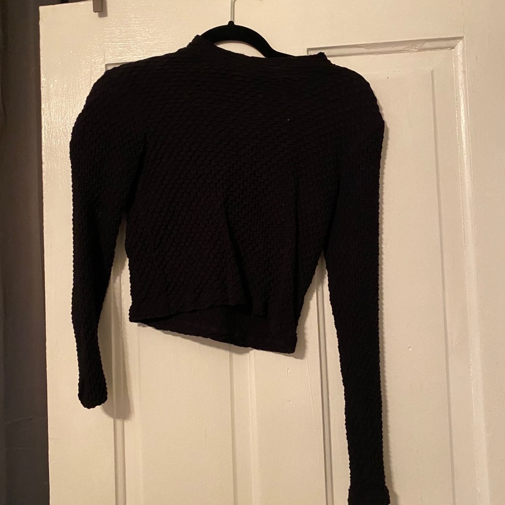 Long sleeve textured crop top